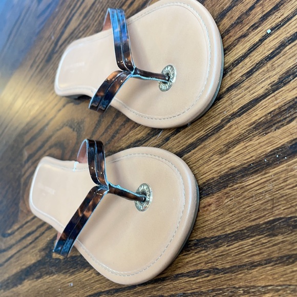 Banana Republic Tortoise Print Sandals-6 - Picture 7 of 7